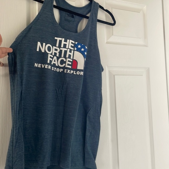 North face tank - Picture 2 of 5